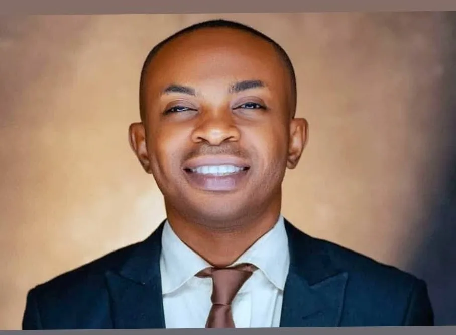 Portrait of Abimbola R. Akinjokun